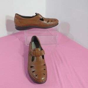 🔥🔥🔥SALE SAS Roamer Brown Women's SZ 9 S Leather Tripad Comfort Shoes.